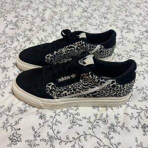 Adidas black and white cheetah print sneakers